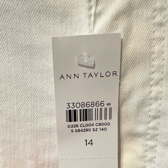 Ann Taylor Slim Fit Bootcut Stretchy Jeans NWT - Picture 3 of 5